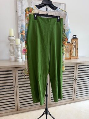 Investment Women’s Green Pull-On Stretch Linen wide-leg Pant